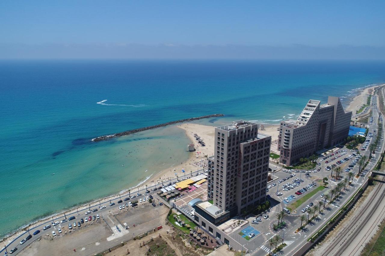 בניין אלמוג - מגדל הים Apartment Haifa Exterior photo