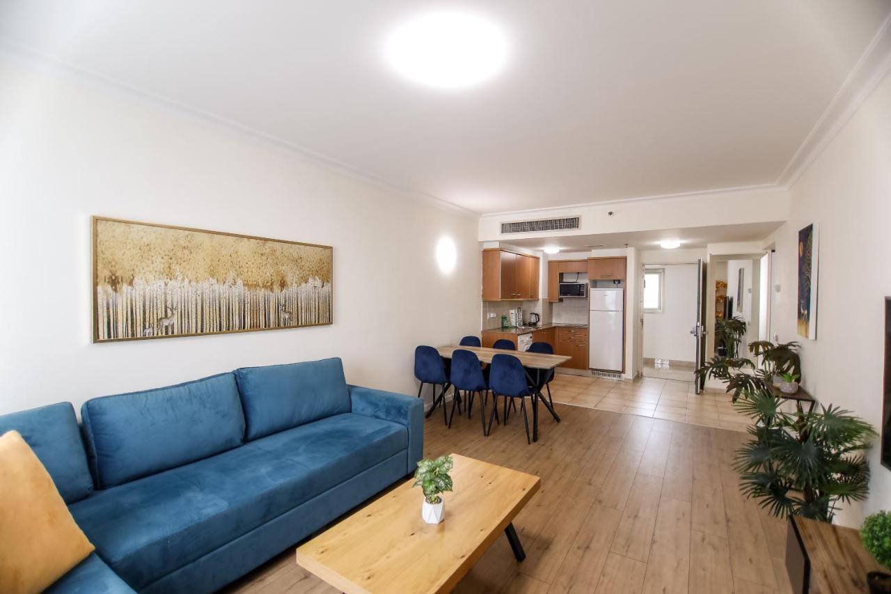 בניין אלמוג - מגדל הים Apartment Haifa Exterior photo