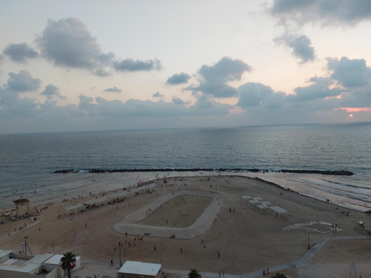 בניין אלמוג - מגדל הים Apartment Haifa Exterior photo