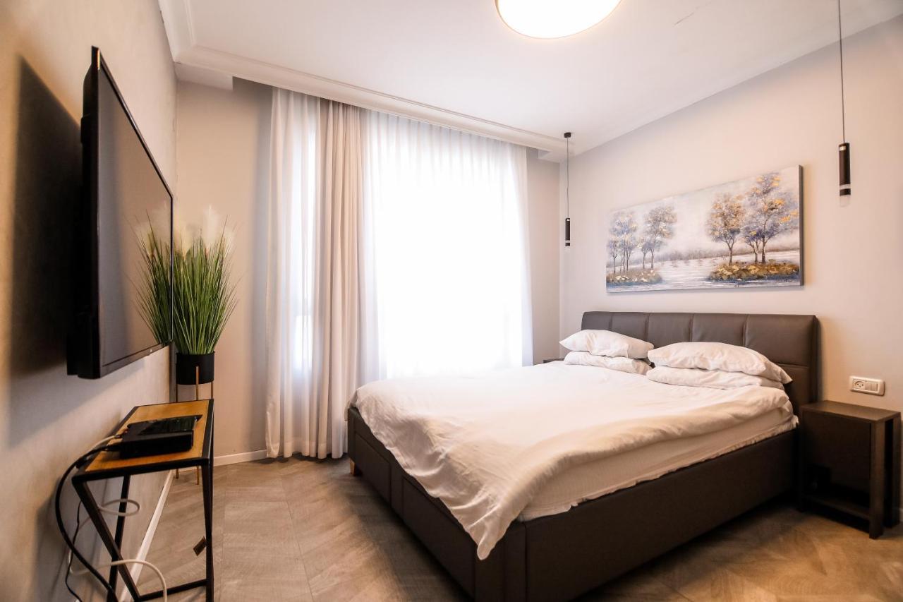בניין אלמוג - מגדל הים Apartment Haifa Exterior photo